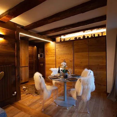 Апартаменты L.a. *